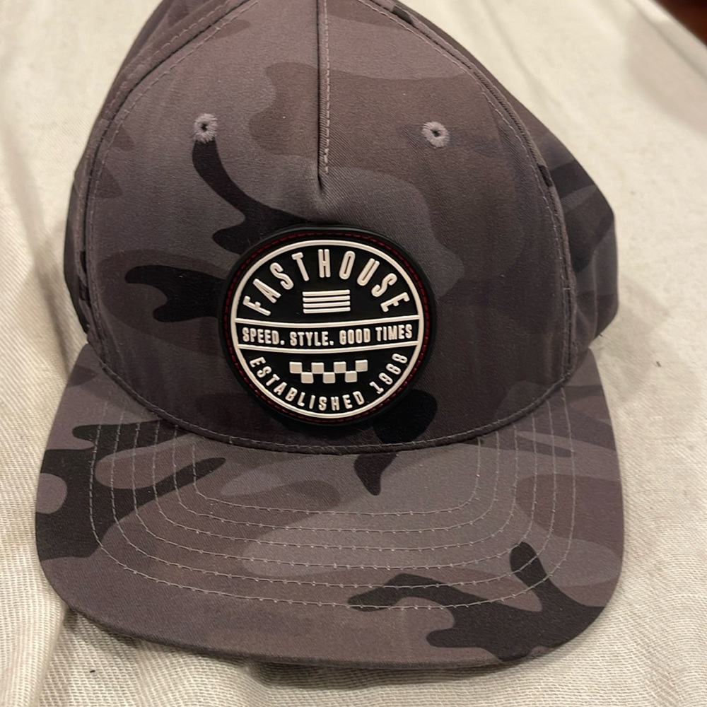 FASTHOUSE SNAPBACK EUC camouflage